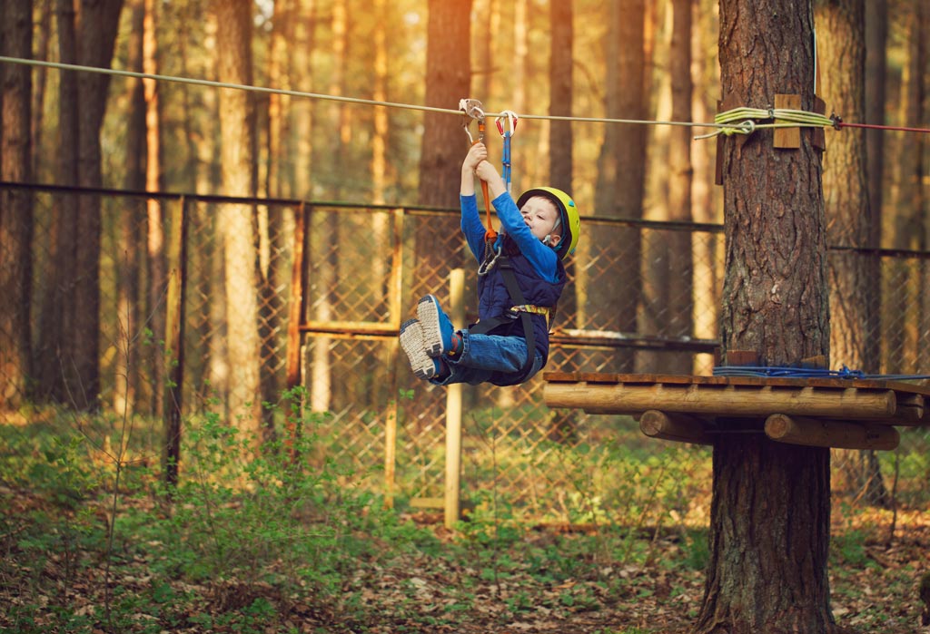 Zipline on Children track, treetop adventure park Bourg d'Oisans